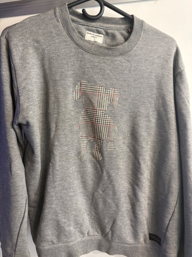 Pack de 3 buzos de marca internacional