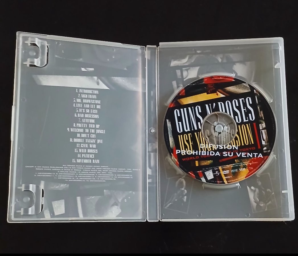 Combo de Discos de show en vivo de Guns N' Roses (Tokio 1991), foto 2 de 3