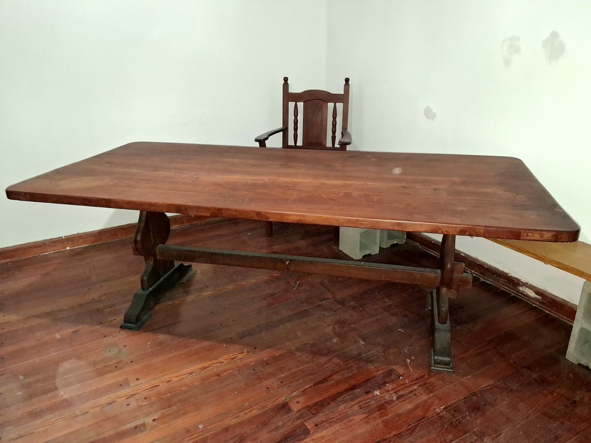 Mesa de algarrobo