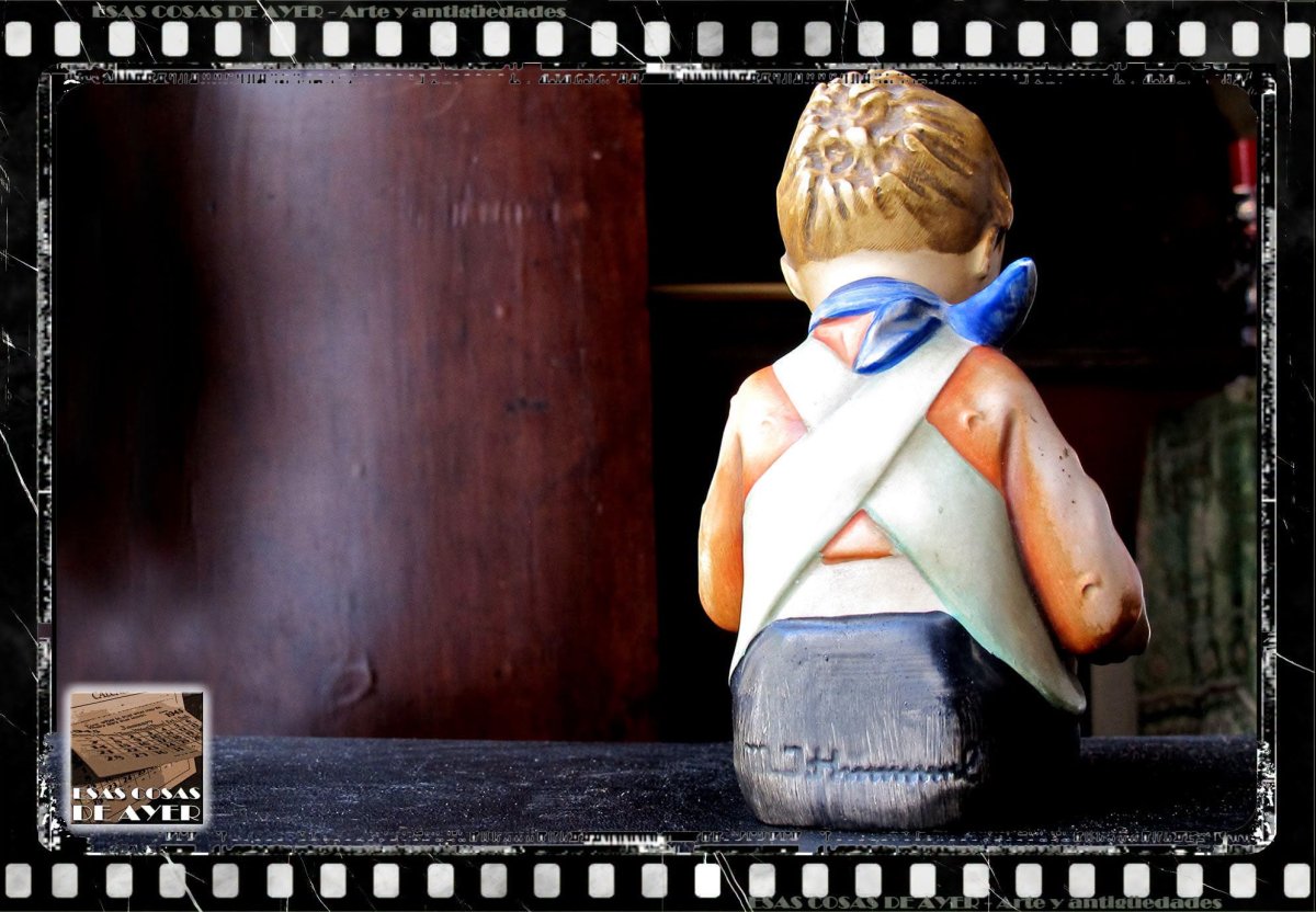 Antigua figura Goebel / Hummel "Book Worm Boy", foto 2 de 3