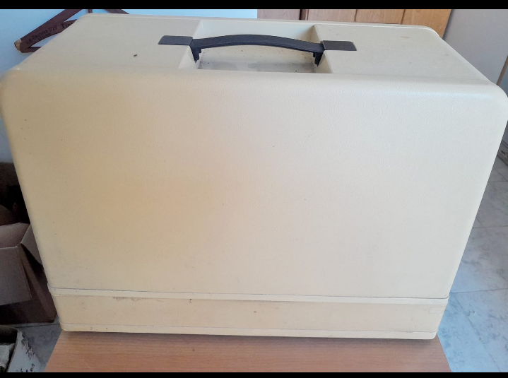 Máquina de coser, foto 2 de 2