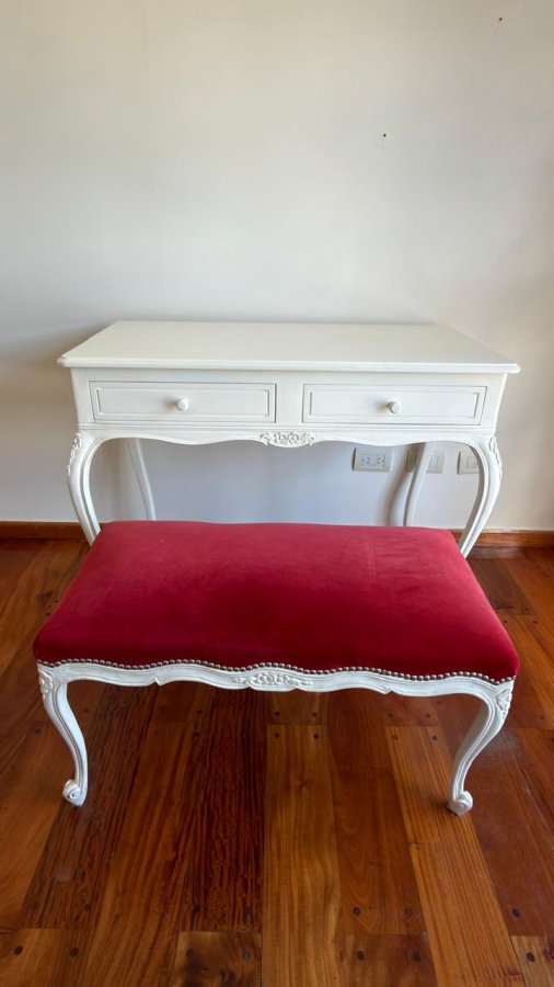 Dressoir / Tocador Luis XV Laqueado Blanco + Banqueta en Pana Roja - 2 Cajones - Impecable, foto 3 de 3