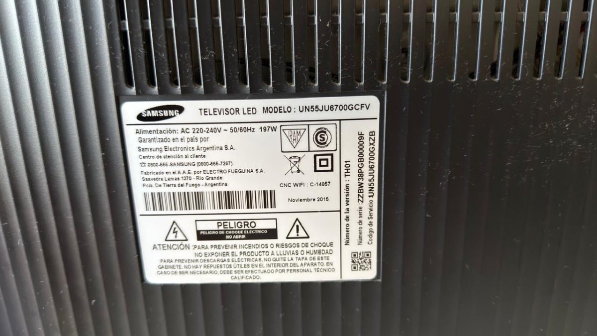Smart TV Samsung 55" Curvo 4K UHD Modelo UN55JU6700 - Con Control - Impecable, foto 2 de 3