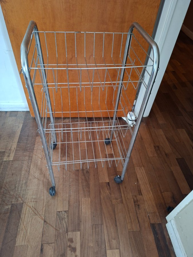 VENTA POR MUDANZA (HELADERA CONSERVADORA + CARRITO ORGANIZADOR VERDURAS), foto 2 de 2