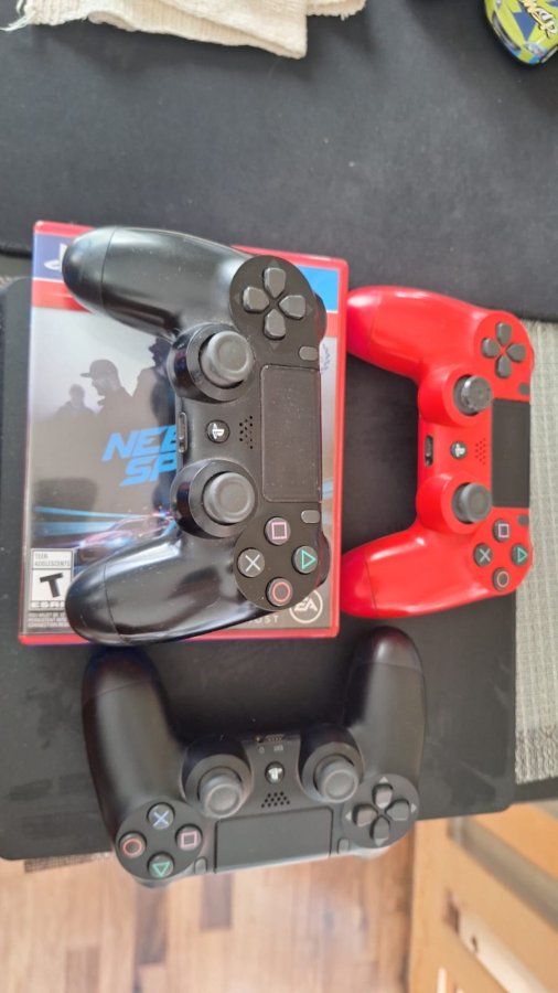PLAY STATION 4, foto 2 de 2
