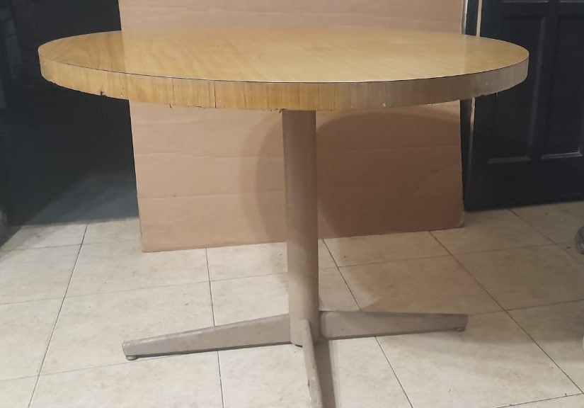 Mesa Redonda De Cocina De 1m Diametro- Usada